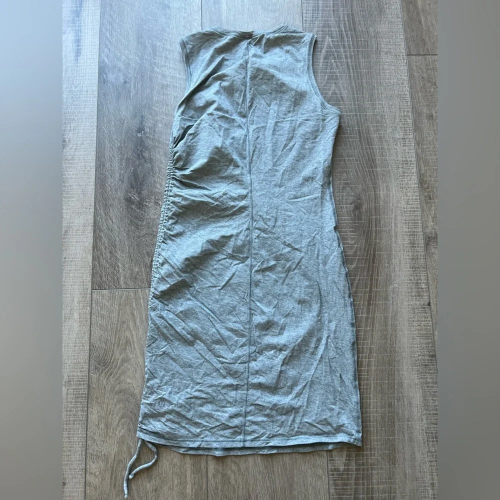 Lululemon Cinch It Dress in Heathered Medium Grey Size 8